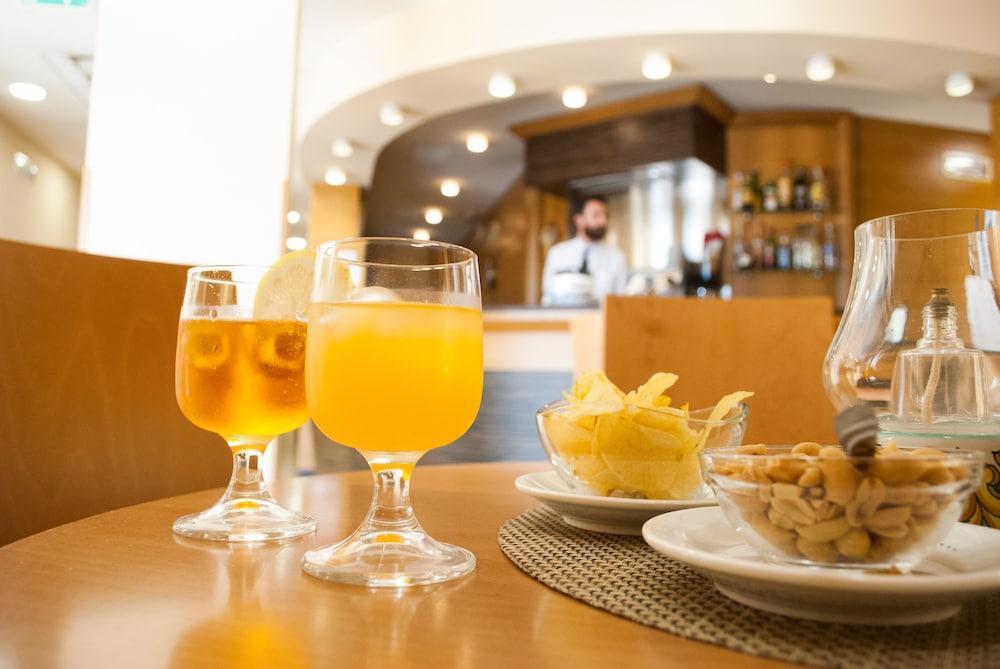 קאסוריה City Hotel מראה חיצוני תמונה