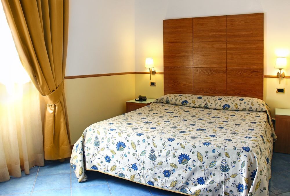קאסוריה City Hotel מראה חיצוני תמונה