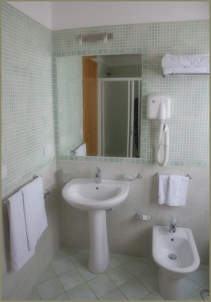 קאסוריה City Hotel מראה חיצוני תמונה