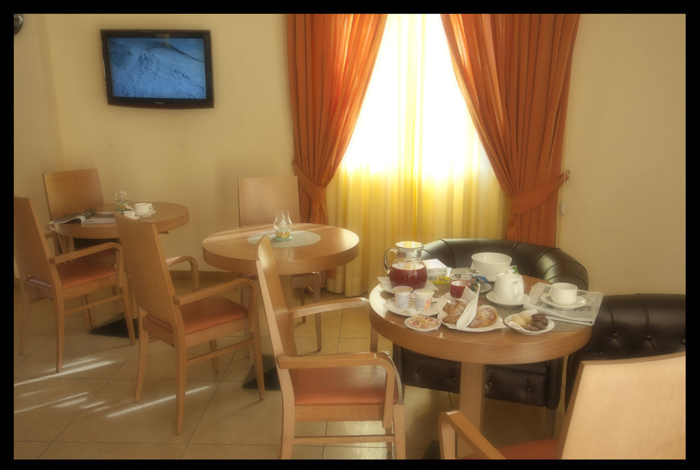קאסוריה City Hotel מראה חיצוני תמונה