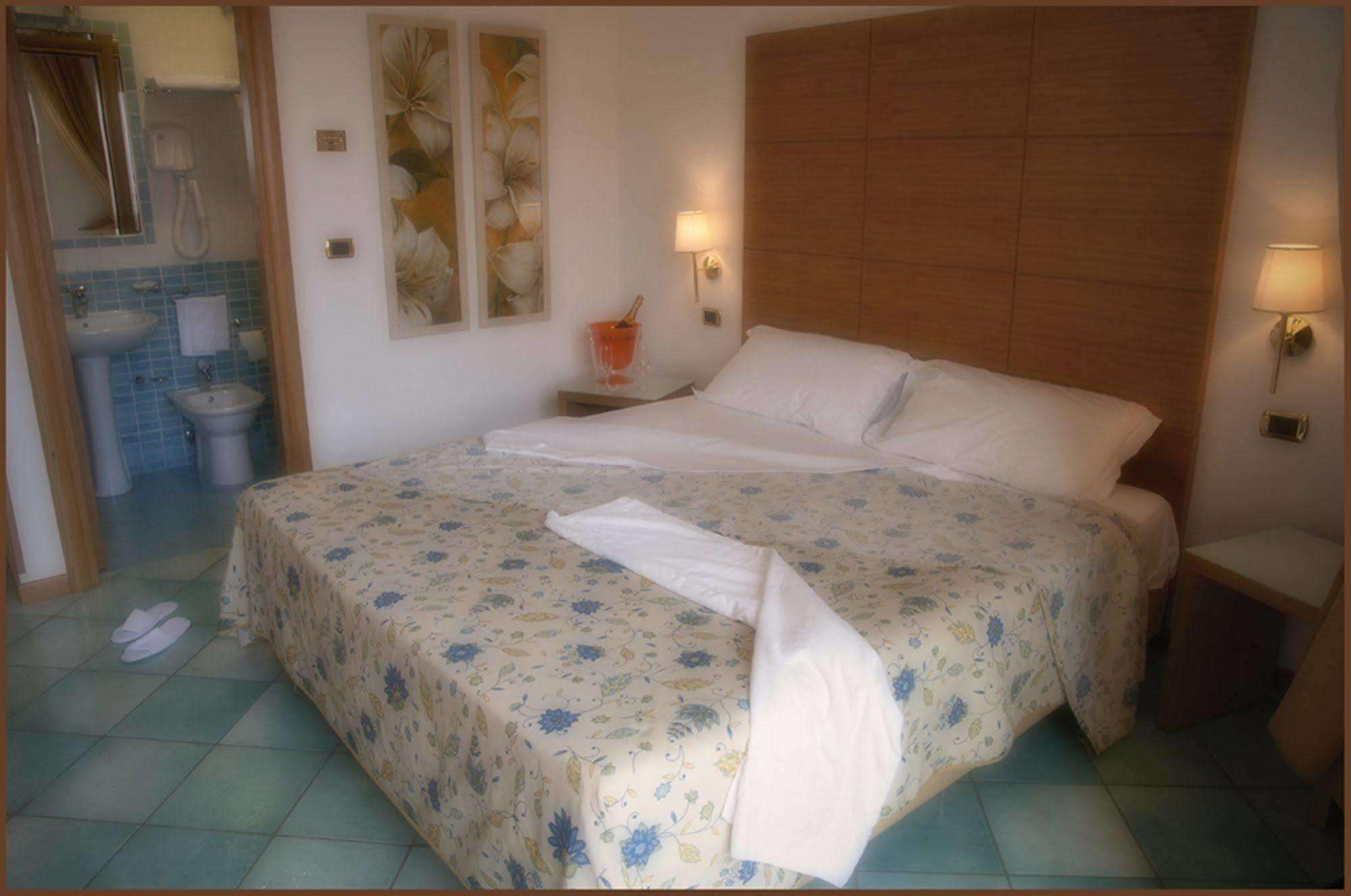 קאסוריה City Hotel מראה חיצוני תמונה