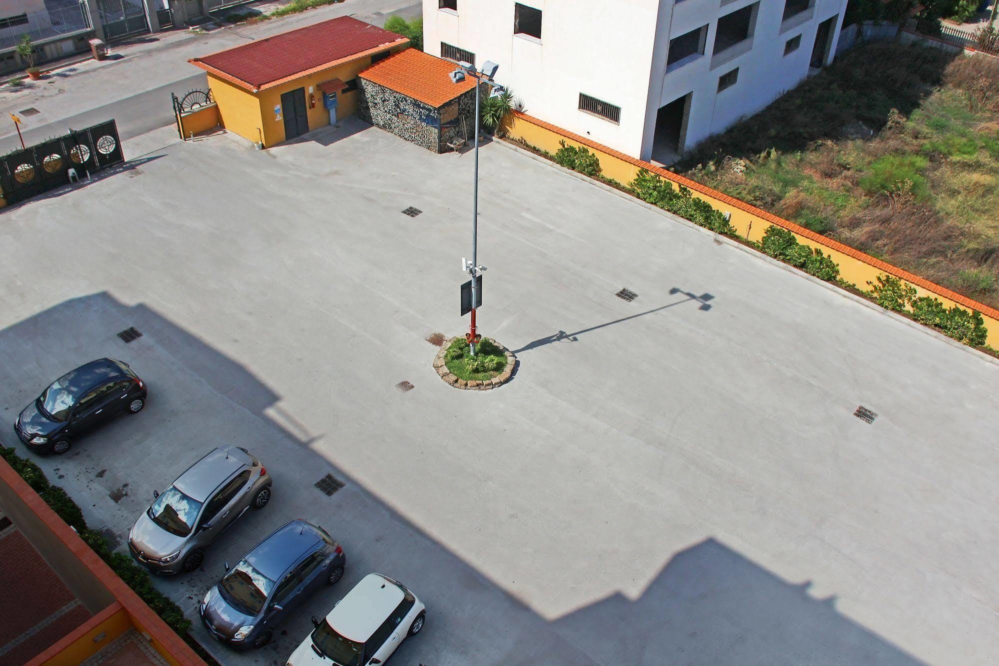 קאסוריה City Hotel מראה חיצוני תמונה