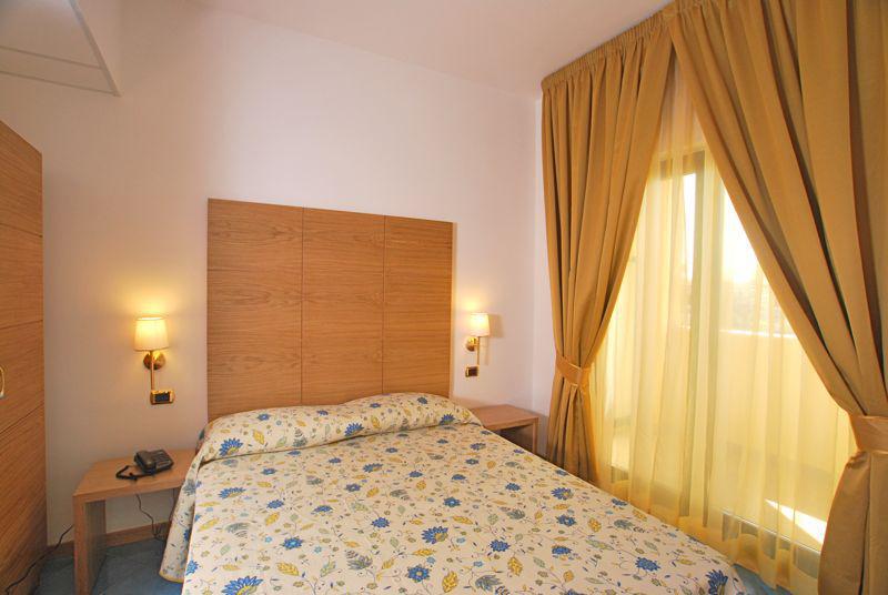 קאסוריה City Hotel מראה חיצוני תמונה